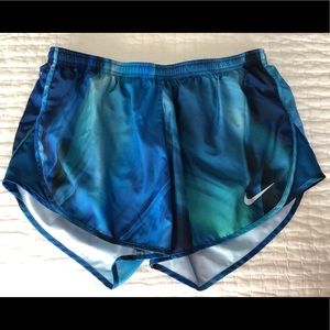 Women’s Nike Athletic Shorts-size medium